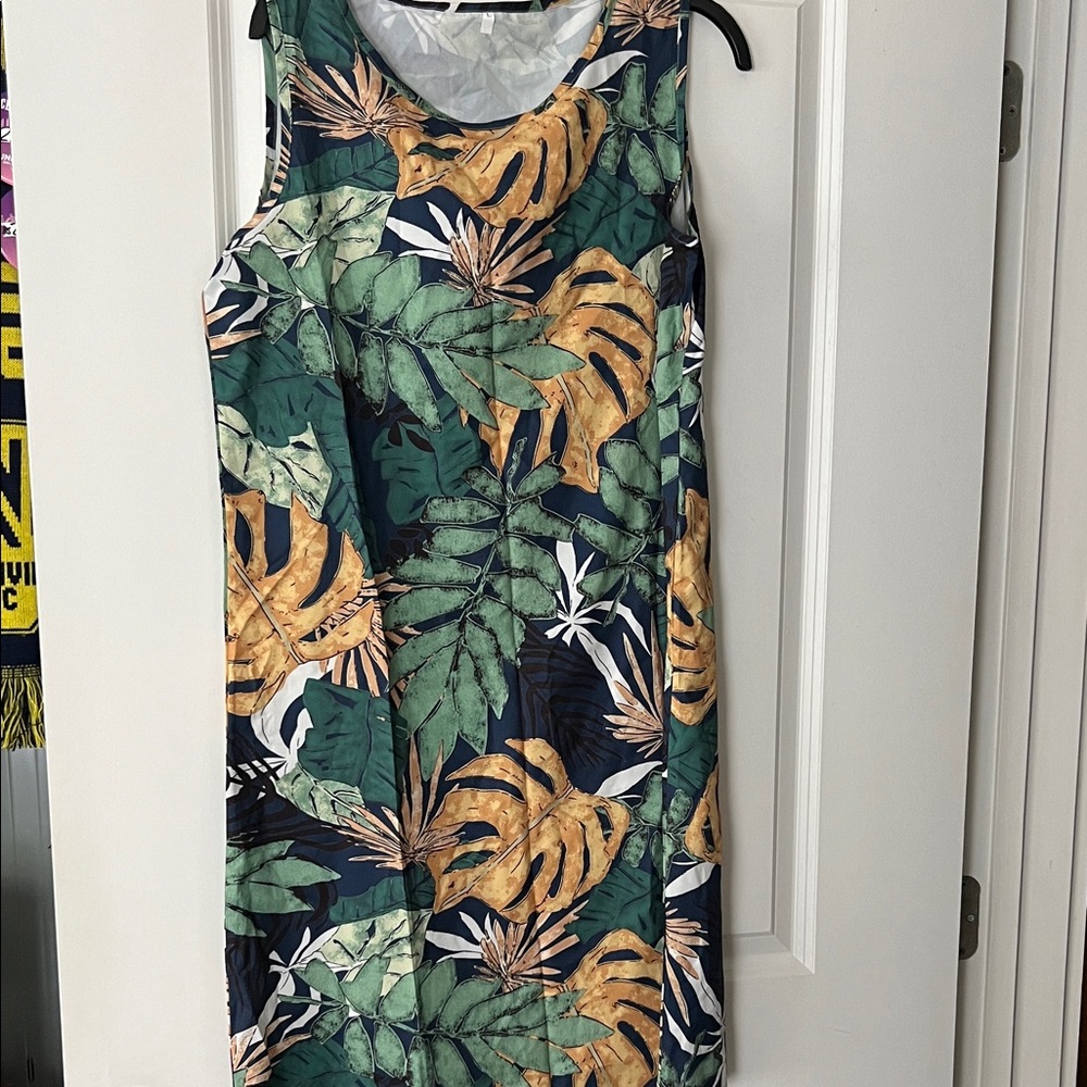 Tropical Leaf Print Sleeveless Dress